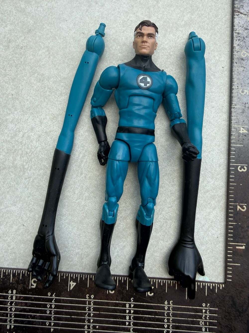 Hasbro Marvel Legends Fantastic Four Mr. Fantastic Action Figure with Arms